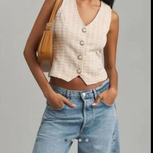 Poridge Women's Cream Sleeveless Blouse